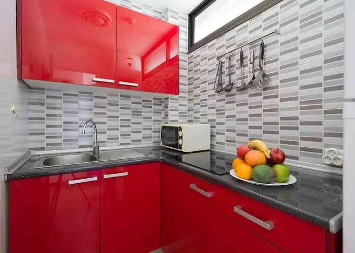 Marlenghi Apartments 412